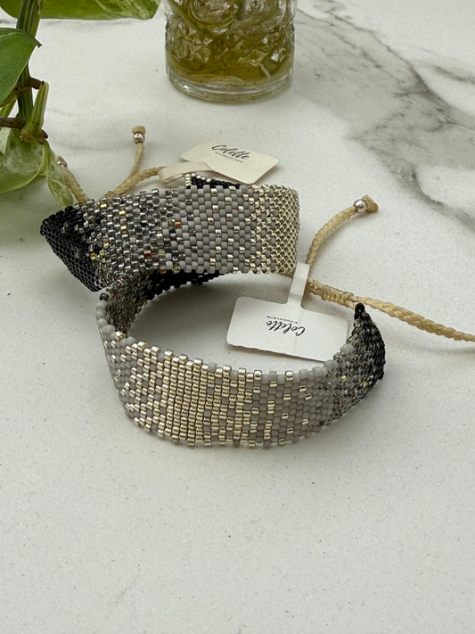 Pulsera 10-11