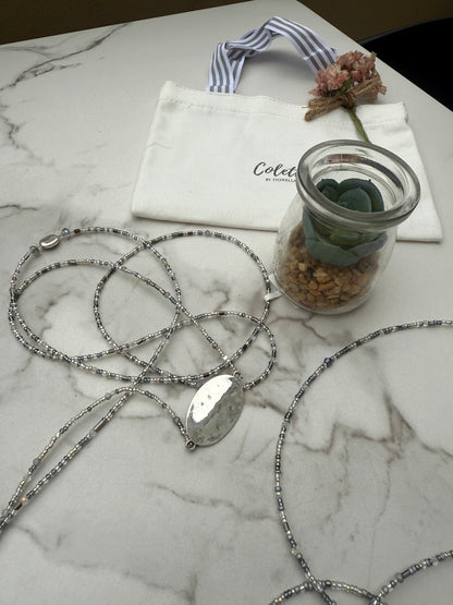 Collar plateado